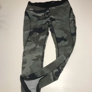 Camo leggings
